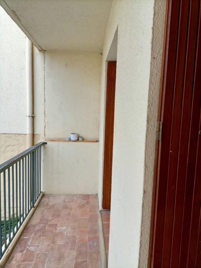 Appartement Proche Mer Avec Terrasse Et Jardin Privatif Hyères Екстериор снимка
