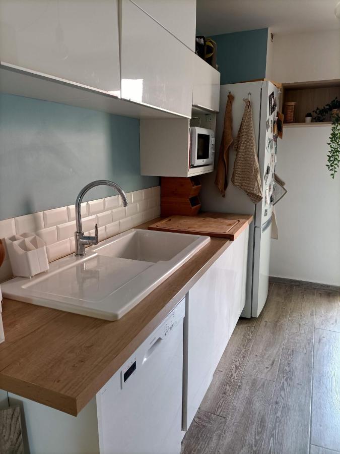 Appartement Proche Mer Avec Terrasse Et Jardin Privatif Hyères Екстериор снимка